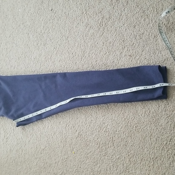 Uniqlo NWOT Alrism leggings in blue size Medium - Picture 6 of 6